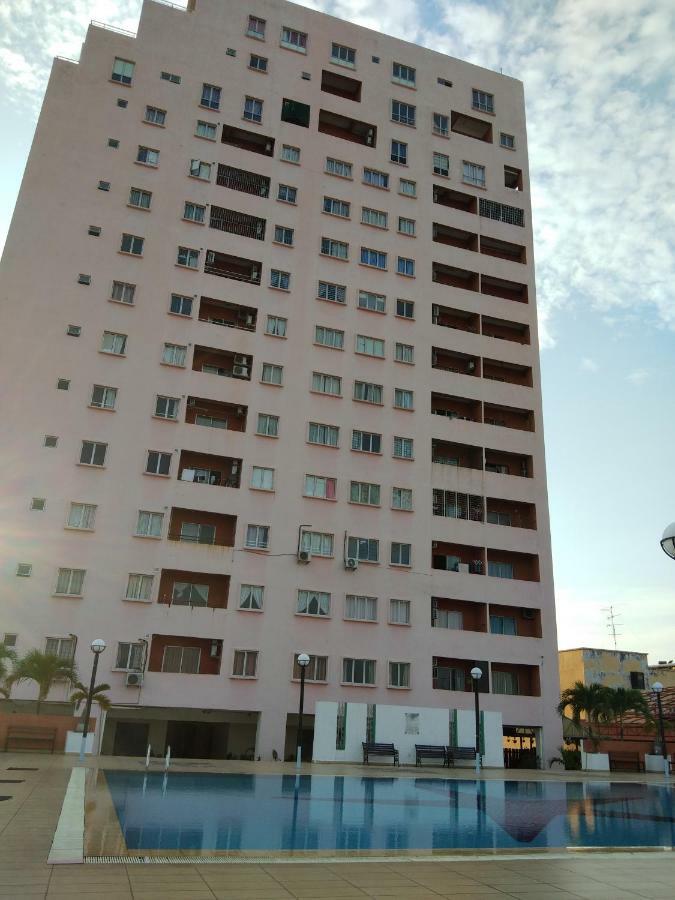 Plaza Melaka Raya Apartment Eksteriør bilde